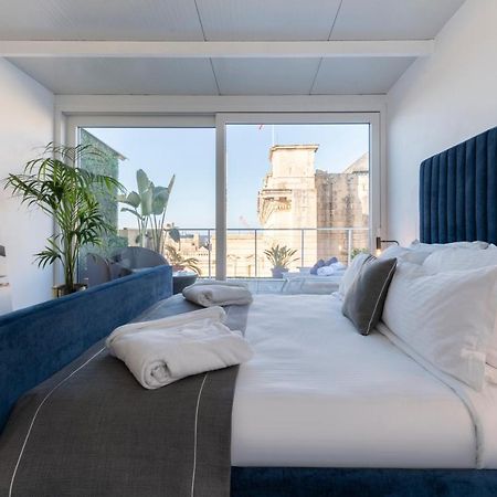 U Collection - A Luxury Collection Suites, Валета Екстериор снимка