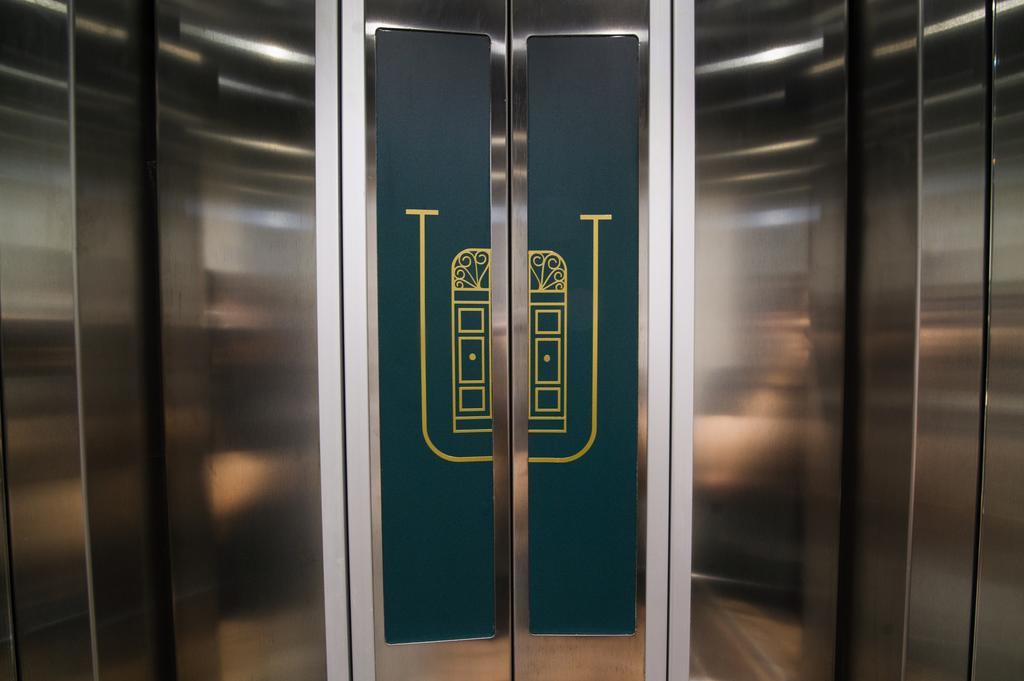 U Collection - A Luxury Collection Suites, Валета Екстериор снимка