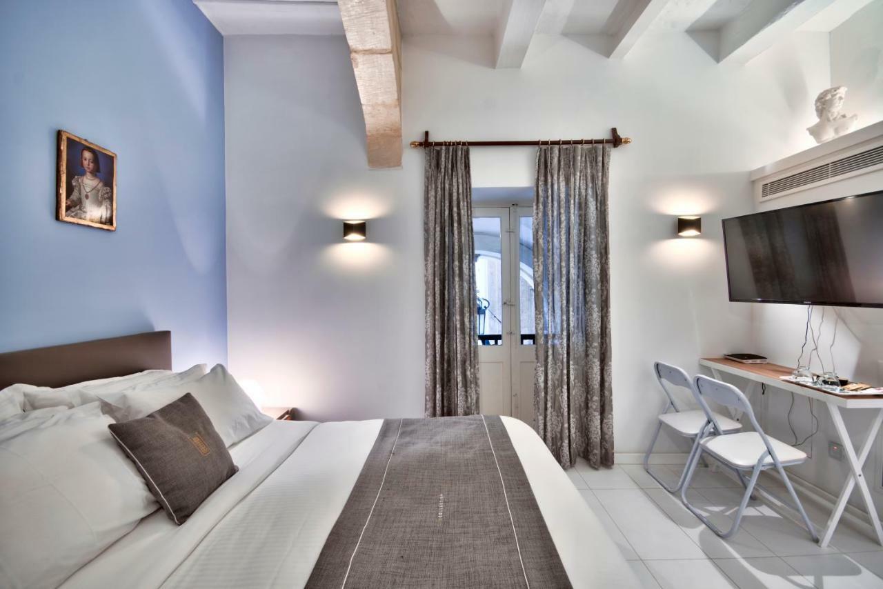 U Collection - A Luxury Collection Suites, Валета Екстериор снимка