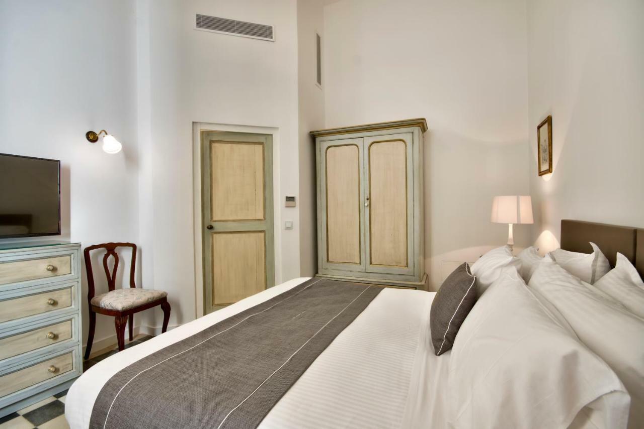 U Collection - A Luxury Collection Suites, Валета Екстериор снимка